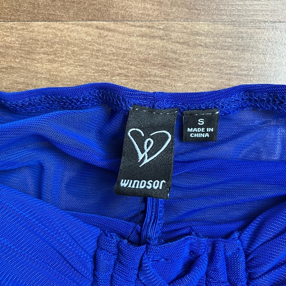 Blue Windsor Off the Shoulder Top - Picture 5 of 6